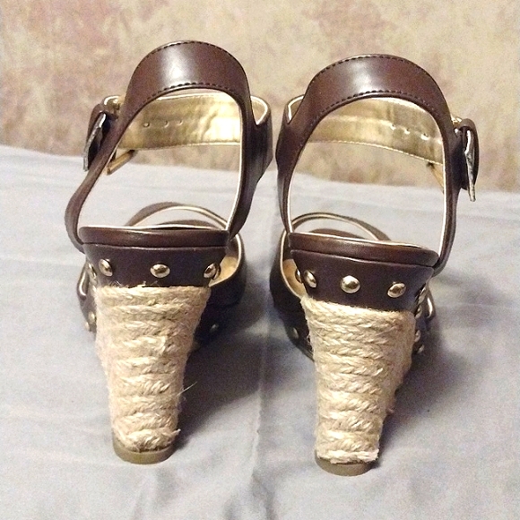Guess Wedge Sandals Size 7M - Picture 8 of 13